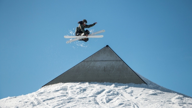 K1体育：乒乓球台内小球技术